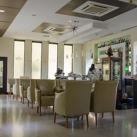 City Hotel Podgorica Bagian luar foto