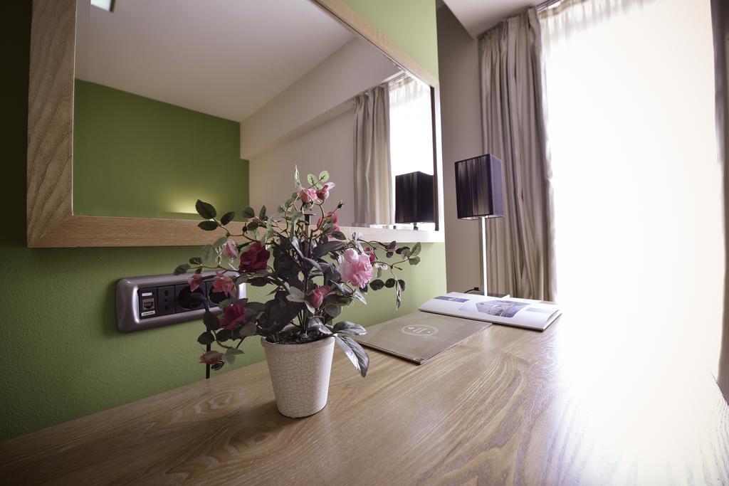City Hotel Podgorica Ruang foto