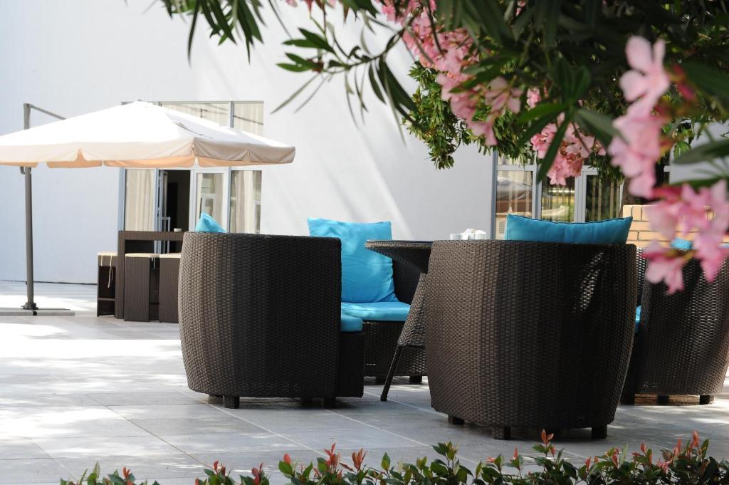 City Hotel Podgorica Bagian luar foto