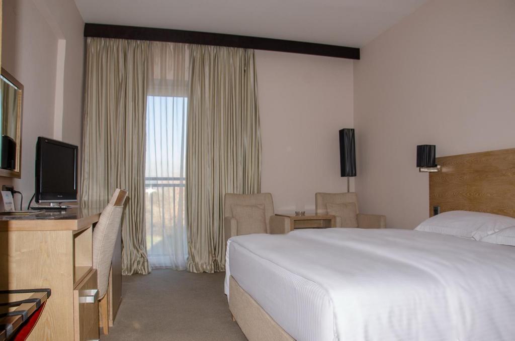 City Hotel Podgorica Ruang foto