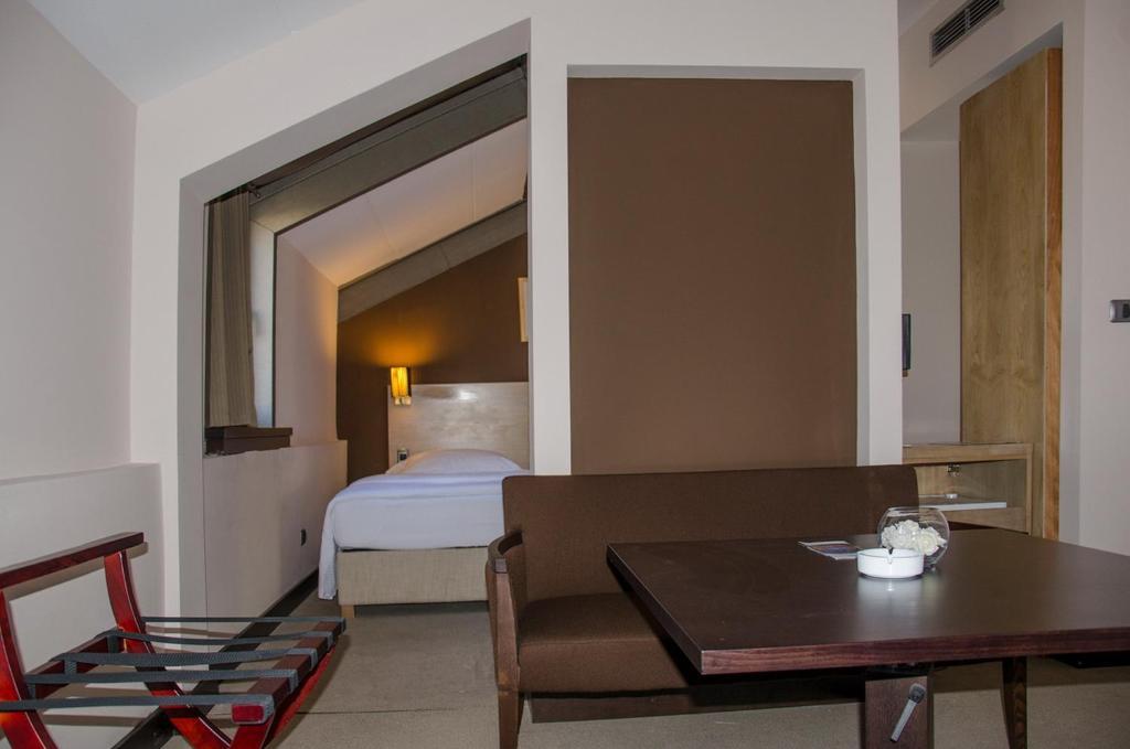 City Hotel Podgorica Ruang foto