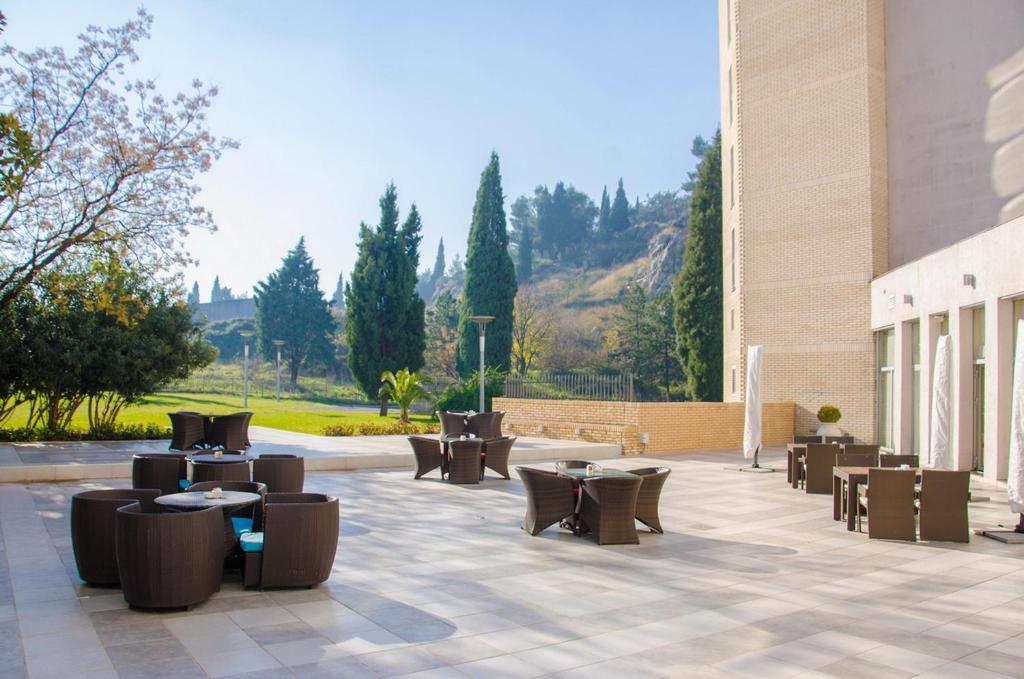 City Hotel Podgorica Bagian luar foto